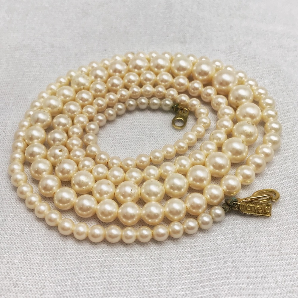 Vintage 1950’s Marvella Faux Pearl Strand 29”